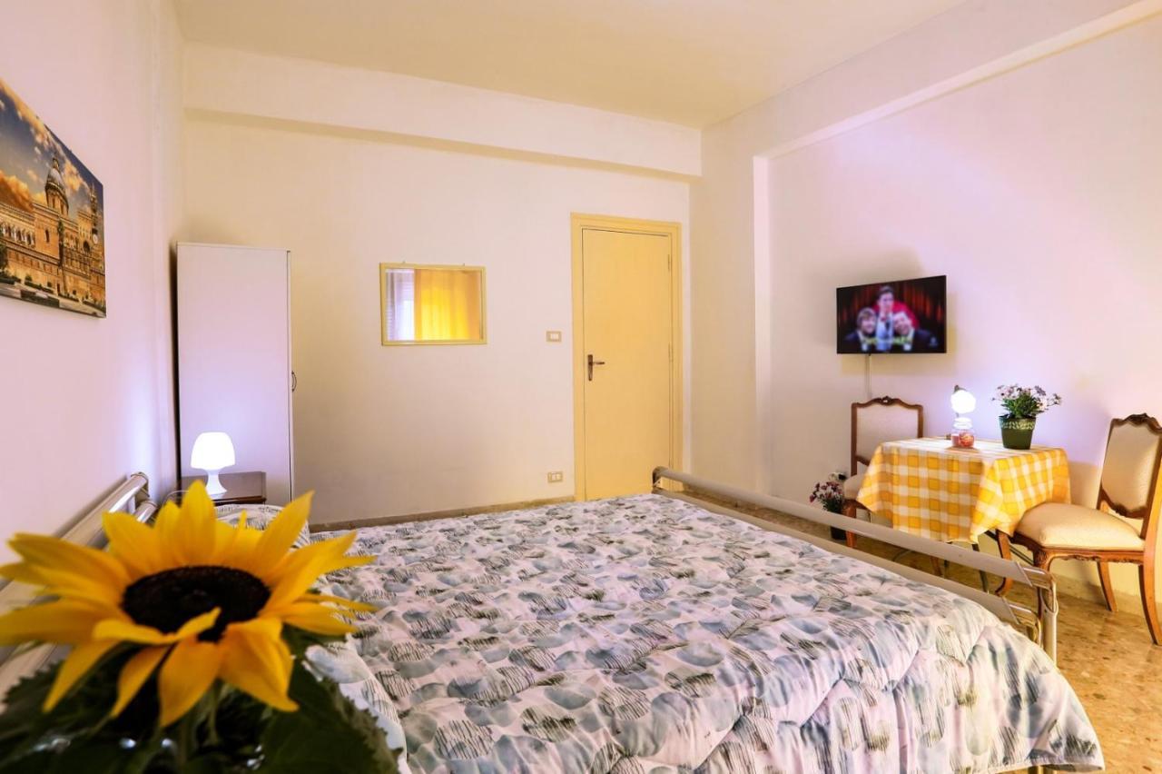 A Casa Di Fra' Bed and Breakfast Παλέρμο Εξωτερικό φωτογραφία